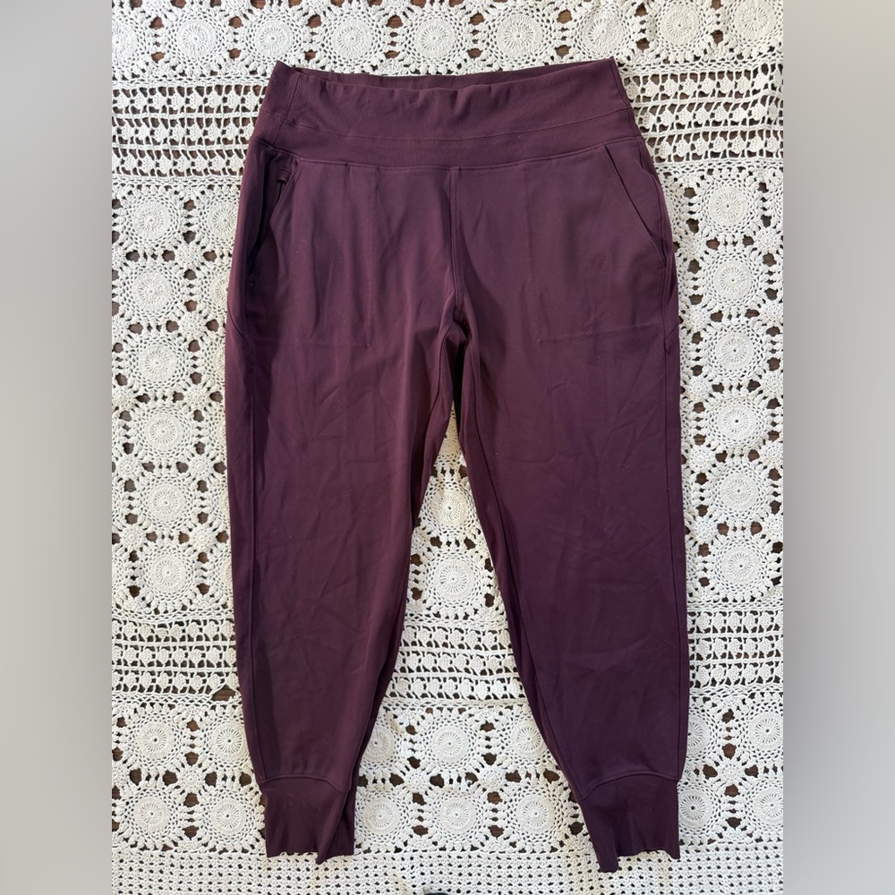 ATHLETA Venice High Rise Jogger Athleisure Pants in Garnet Size Large - Picture 4 of 14
